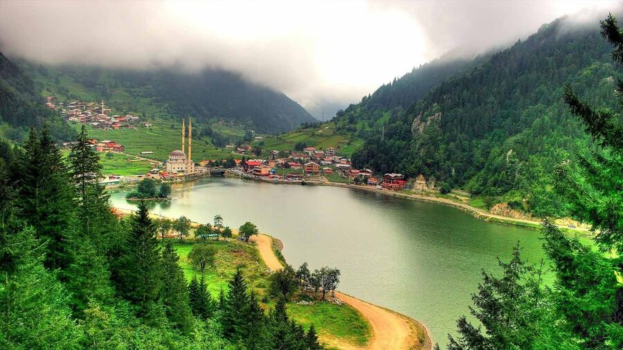 Trabzon: Uzungöl Group Tour, Explore The Nature & Taste Tea - Sümela Monastery and the historical tiled bridge photo break