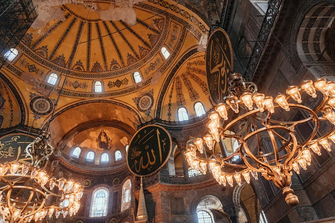 Treasures of Istanbul: Hagia Sophia Private Tour - Lunch break: how to make a local “favorite place” work for you