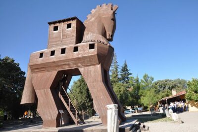 Troy Full-Day Guided Tour incl. Transfer, Ferry Tickets w/Lunch