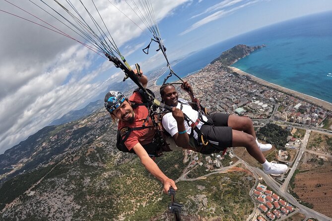 Ulusky Paragliding Alanya - Picking the Flight Style: Calm Glide or Adrenaline Moments