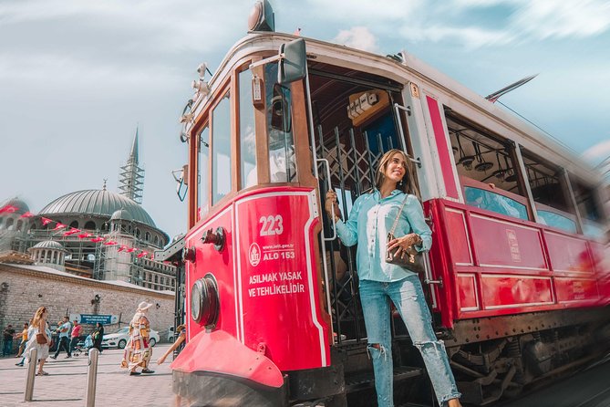 Unforgettable Moments in Istanbul: Photo Shoot for Couples - Price and value: is $240.29 per person actually fair?