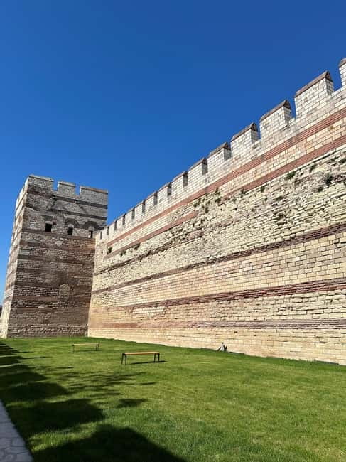 Walls of Contantinople and Byzantine Palace Tour - Key Things You Notice on This Walls of Constantinople and Porphyrogenitus Tour