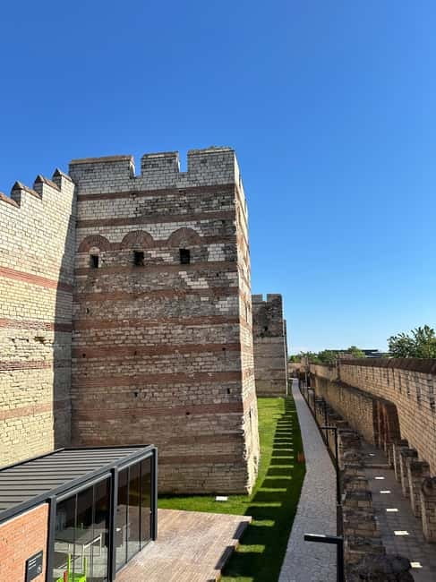 Walls of Contantinople and Byzantine Palace Tour - Getting Oriented at the Ottoman Fortress and Golden Gate